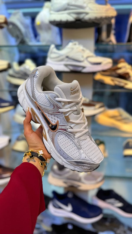 نایکی ویفایو Nike V5 RNR