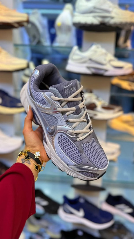 نایکی ویفایو Nike V5 RNR