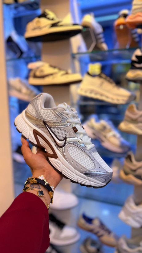 نایکی ویفایو Nike V5 RNR