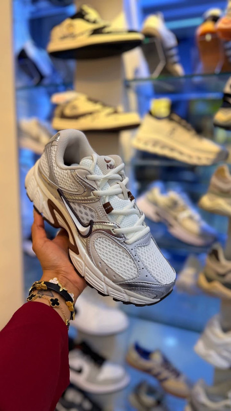 نایکی ویفایو Nike V5 RNR